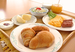 Free buffet style breakfast