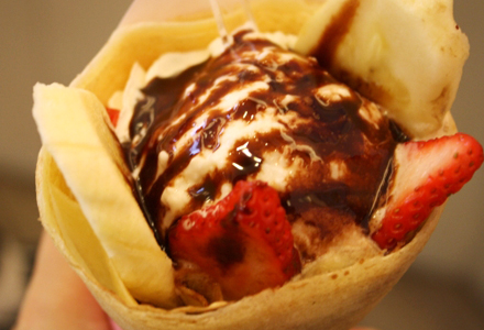 Let's eat crapes!